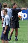 Hoenderloo, 14 augustus 2000
eerste training nederlands elftal onder leiding van de nieuwe bondscoach Louis v Gaal hier samen Ruud Krol
