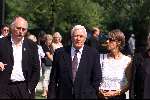 Amsterdam 25 augustus 2001
Begrafenis van Sylvia Millecam op Westgaarde.
Aad v d Heuvel met vrouw