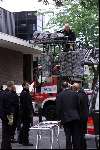 Amsterdam: Het stoffelijk overschot van Herman Brood wordt woensdag bij het Hilton Hotel in Amsterdam weggehaald. Brood pleegde zelfmoord door van het dak van het hotel te springen.