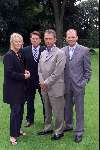 Laren 30 augustus 2001
Presentatie van het nieuwe TROS seizoen.
b.l.n.r. Antoinette Hertsenberg, Victor dekoninck, Jaap Jongbloed en Ferdinand Fransen