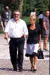 Amsterdam 25 augustus 2001
 Begrafenis van Sylvia Millecam op Westgaarde.
Jules Croiset met zijn vrouw Puck Croiset