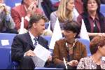 Amsterdam 12 augustus 2001
 PSV- FC Twente 3-2 voor de Johan Cruyffschaal in de Amsterdam Arena.
Louis v Gaal en Truus v Gaal