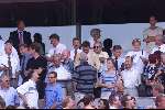 Rotterdam 26 augustus 2001
Feyenoord-AJAX, eindstand 1-2
Louis v Gaal met Hans Wotte
Truus v Gaal en Youp v \'t Hek