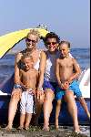 Marbella 27 juli 2001
Rene Froger en Natasja Froger met hun kinderen