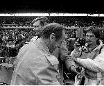 Amsterdam, 18 April 1982
PSV-AJAX, eindstand 3-0
Voorzitter Ton Harmsen samen met de winnende coach Kurt Lindner