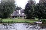 Loosdrecht 2 Augustus 2001
Villa op een eiland aan de Loosdrechtse plassen
Sloepenroute