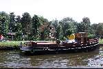 Loosdrecht 2 Augustus 2001
Villa aan de Vecht
Sloepenroute  woonboot