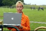 Erp 20 augustus 2002
Anky v Grunsven en haar paard Idool
en Aplle Notebook