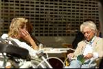 Amsterdam 25 augustus 2002
Harry Mulisch op terras met zijn vrouw
