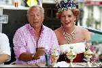 Amsterdam 18 augustus 2002
Rijk de Gooijer bij travestiet verkiezing