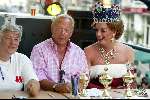 Amsterdam 18 augustus 2002
Rijk de Gooijer bij travestiet verkiezing