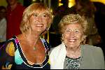 Amsterdam 2 september 2002
Premiere Oesters van Namkee in Pathe Arena
Willeke Alberti en Ria Alberti