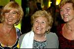 Amsterdam 2 september 2002
Premiere Oesters van Namkee in Pathe Arena
Willeke Alberti en Ria Alberti