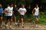 Blaricum 21 augustus 2002
Rene Froger Xander de Buisonje  Marc klein Essink Nick Kouwenhoven Wim Verhoorn hardlopen.