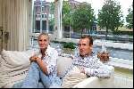 Eindhoven 22 Augustus 2003 Arjen Robben samen met zijn vriendin in zijn nieuw onderkomen in Eindhoven