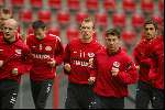 Eindhoven 29 oktober 2002 
Laatste training psv voor champions L. tegen auxere 
Arjen Robben Jan Heintze