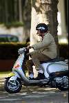 Amsterdam 30 augustus 2003
Barry Hay op zijn scooter