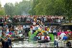 Amsterdam 2 augustus 2003
Gay Parade door de amsterdamse grachten.