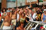 Amsterdam 2 augustus 2003
Gay Parade door de amsterdamse grachten.