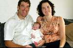 Uithoorn 28 augustus 2003
Gianni Romme met vrouw en baby