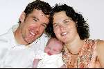Uithoorn 28 augustus 2003
Gianni Romme met vrouw en baby