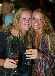Rotterdam 24 augustus 2003
Surprise feestje Inge de Bruijn in baja beachclub
Op de foto met haar tweelingzus en een glaasje wijn