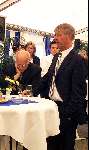 Vinkeveen, 7 juli 2000
1e paal Buitenborch
Joop Lelieveld direkteur Midreth Mijdrecht