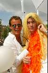 Amsterdam 2 augustus 2003
Gay parade door de amsterdamse grachten.
Leco v Zadelhoff en Bart Ettekhoven