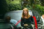 Naarden 28 augustus 2003
Linda de Mol brengt Julian naar school