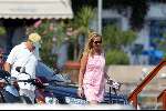 Porto Ercole 6 augustus 2003
Mabel Wisse Smit bij de Jumbo VI met Prins Friso