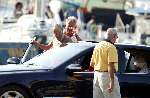 Porto Ercole 6 augustus 2003
Prins Bernhard bij de Jumbo VI met beveiligingsbeambtes bij de auto
