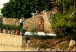 Porto Ercole 6 augustus 2003
Prins Bernhard aan het douchen bij de Jumbo VI met een beveiligingsbeambte