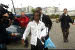 Rotterdam 29 augustus 2003
Regilio Tuur verlaat gevangenis de schie in rotterdam samen met zijn broer