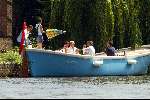 Amsterdam 10 augustus 2003
Reinout Oerlemans, Danielle Overgaag en Tijmen varen met boot met hun families
