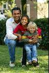Amsterdam 30 augustus 2003
Ruud Gullit voetballen en spelen met zijn kinderen Joelle en Maxim