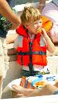 Amsterdam 10 augustus 2003
Reinout Oerlemans, Danielle Overgaag en Tijmen varen met boot met hun families