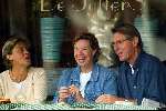 Amsterdam 30 augustus 2003
Ursul de Geer op terras bij joffers met 2 dames
