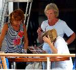 Porto Ercole 6 augustus 2003
Prins Bernhard Prinses Maxima Prins Willem Alexander  op de Jumbo VI