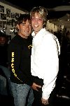Bloemendaal 31 augustus 2004
Feestje radio Veronica bij strandtent Vroeger.
Adam Curry en Gerard Joling. Gerard knijpt Adam in zijn ballen!!!