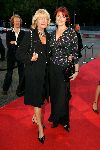 Den Haag 30 augustus 2004
Premiere Passion in schouwburg Den Haag.
Anouk v Nes en Sheila de Vries