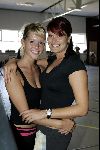 Amsterdam 1 augustus 2004
Presentatie  musical Crazy for You.
Anouk v Nes en Chantal janzen