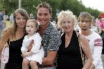 Amsterdam 3 augustus 2004
Eloy de Jong met familie bij premiere circus Renz
