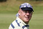 Eemnes 1 augustus 2004
Golfen voor een goed doel op  golfclub de Goyer.
Karel v d Graaf met pet
