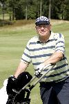 Eemnes 1 augustus 2004
Golfen voor een goed doel op  golfclub de Goyer.
Karel v d Graaf met pet
