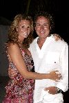 Curacao 13 augustus 2004
Marco Borsato met Leontine borsato op Mambo Beach.