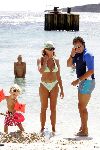Curacao 16 Augustus 2004
Marco Borsato met Senna Luca Jada en Leontine Borsato op het strand