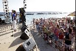 Curacao 13 augustus 2004
Marco Borsato optreden op Mambo Beach. 
Soundcheck!!