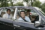 Amsterdam 3 augustus 2004
Premiere circus Renz. 
Wibi Soerjadi met broer en vriendin in Bentley