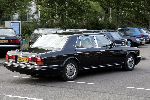Amsterdam 3 augustus 2004
Premiere circus Renz. 
Wibi Soerjadi met broer en vriendin inRolls Royce