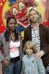 Amsterdam 9 augustus 2005
Premiere Circus Renz in Amsterdam.
Antonie Kamerling met Merlijn en oppas Gugu